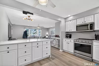 57 Hibiscus Street #APT 1, Fairfield, CT 06825 - Photo 4