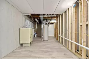 383 Sequoia Ln, Stratford, CT 06614 - Photo 16