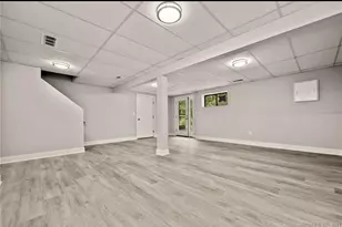 383 Sequoia Ln, Stratford, CT 06614 - Photo 12