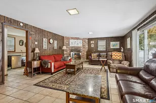 10 Oakwood Ct, Norwalk, CT 06850 - Photo 6