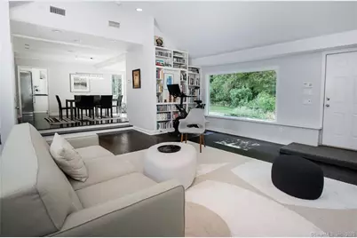 117 Tobys Lane, New Canaan, CT 06840 - Photo 6