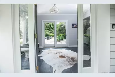 117 Tobys Lane, New Canaan, CT 06840 - Photo 8