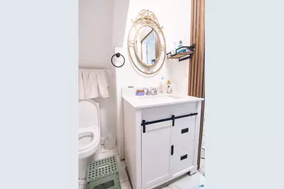 947 Pearl Lake Road, Waterbury, CT 06706 - Photo 4