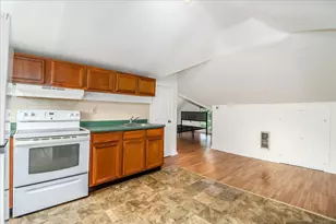 34 Poplar St, New Milford, CT 06776 - Photo 6