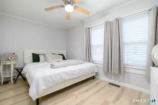 25 Limerick St, Stamford, CT 06902 - Photo 10