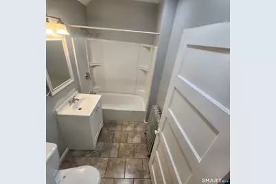 351 Hillside Avenue, Hartford, CT 06106 - Photo 4