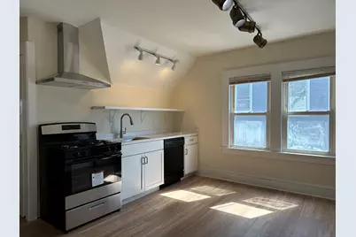 56 Garden Terrace #3, Bridgeport, CT 06605 - Photo 2