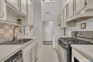 32 Lawson Ln, Ridgefield, CT 06877 - Photo 8