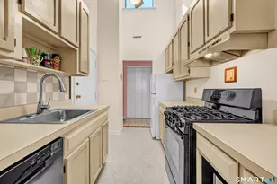 32 Lawson Ln, Ridgefield, CT 06877 - Photo 24