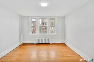 31 Cossett St, Waterbury, CT 06704 - Photo 6