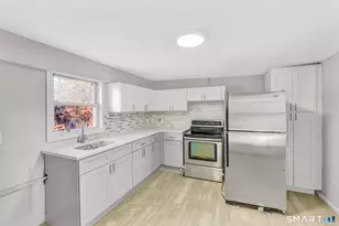 31 Cossett St, Waterbury, CT 06704 - Photo 2