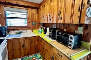 42 S Washington Ave, East Lyme, CT 06357 - Photo 8