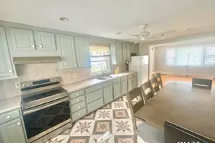 48 Gates Ave, Waterbury, CT 06705 - Photo 2