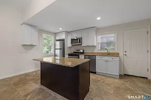 15 Hanover St, Wallingford, CT 06492 - Photo 24