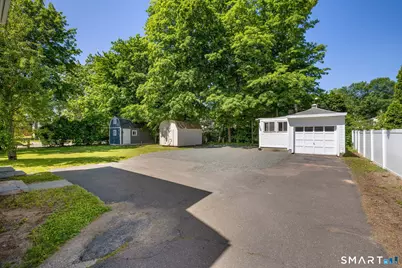 15 Hanover Street, Wallingford, CT 06492 - Photo 8