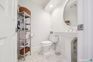 11 Blvd Dr, Danbury, CT 06810 - Photo 6