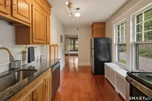 46 Old Mill Ln, West Hartford, CT 06107 - Photo 12