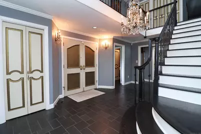 611 Bunker Hill Avenue, Waterbury, CT 06708 - Photo 4