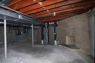 611 Bunker Hill Ave, Waterbury, CT 06708 - Photo 36