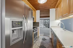 2 Gillette St, Simsbury, CT 06119 - Photo 8