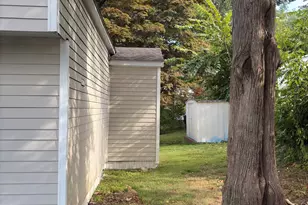 158 A Bayberry Ln, Danbury, CT 06811 - Photo 10