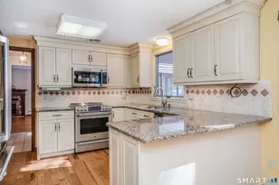 29 Long View Dr, Simsbury, CT 06070 - Photo 10