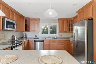 1129 Trout Brook Dr, West Hartford, CT 06119 - Photo 16