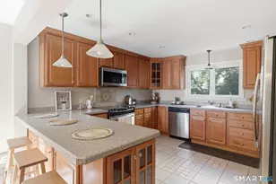 1129 Trout Brook Dr, West Hartford, CT 06119 - Photo 14