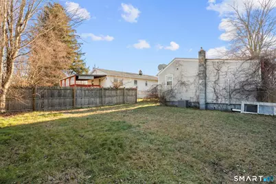 7 Ipswich Street, West Haven, CT 06516 - Photo 8