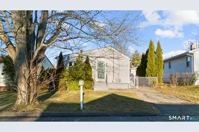 7 Ipswich Street, West Haven, CT 06516 - Photo 2