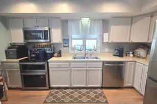 18 N Lake Shore Dr, Brookfield, CT 06804 - Photo 6