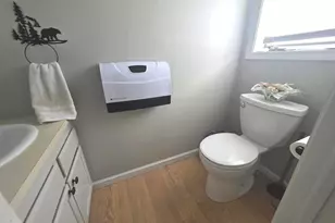 18 N Lake Shore Dr, Brookfield, CT 06804 - Photo 10