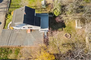 4 Bellview Rd, Branford, CT 06405 - Photo 30