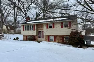 225 Stonecrest Dr, Bristol, CT 06010 - Photo 2