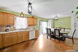 375 Bradley Ave, Waterbury, CT 06708 - Photo 8