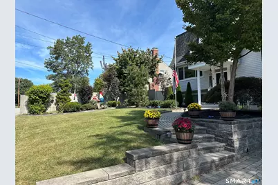 8 Hickory Drive, Montville, CT 06370 - Photo 2