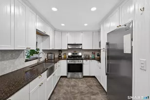 8 Hickory Dr, Montville, CT 06370 - Photo 14