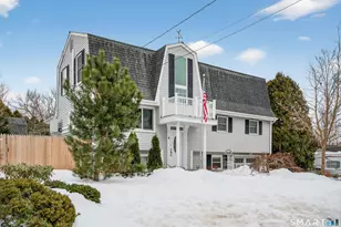 8 Hickory Dr, Montville, CT 06370 - Photo 4