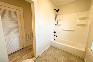 72R Stewart St, Bristol, CT 06010 - Photo 8