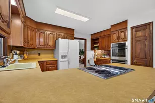 1 Dunsinane Rd, Brookfield, CT 06804 - Photo 8