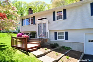 65 Winthrop Rd, Windsor, CT 06095 - Photo 2