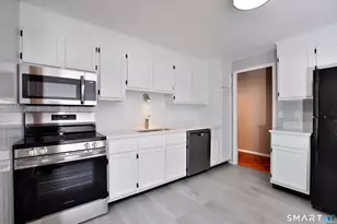 65 Winthrop Rd, Windsor, CT 06095 - Photo 10