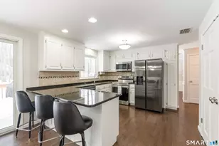 7 Hadley Dr, Avon, CT 06001 - Photo 12