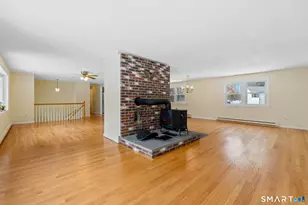 33 Lanz Ln, Ellington, CT 06029 - Photo 2