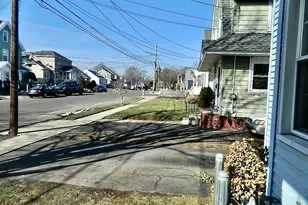 37 Elm St, East Haven, CT 06512 - Photo 28