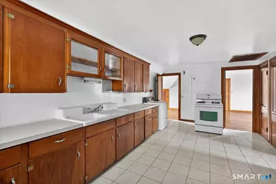 253 Olivia Street #3rd Fl, Derby, CT 06418 - Photo 2