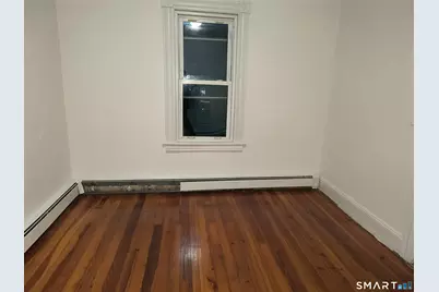 318 Center Street, Bridgeport, CT 06604 - Photo 8