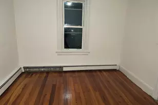 318 Center St, Bridgeport, CT 06604 - Photo 8