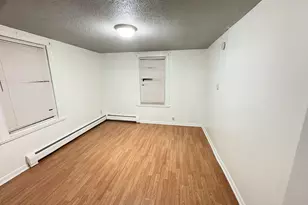 121 Willow St, Meriden, CT 06450 - Photo 8