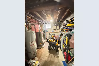 121 Willow Street, Meriden, CT 06450 - Photo 30